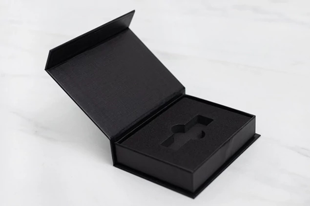 Tyndell TS - Magnetic USB Gift Box