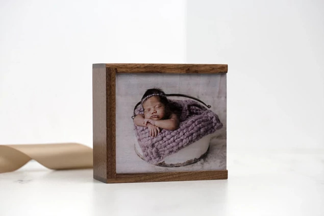 Tyndell TS - Wood Flash Drive and Wood Flash Drive Box - Walnut